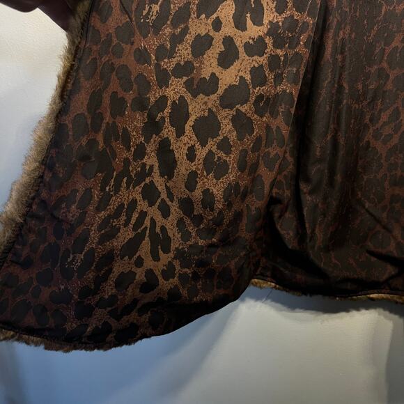Chico's NWT Vest Acrylic Faux Fur Brown Open Front Animal Print Lined Winter 3 - Picture 2 of 8